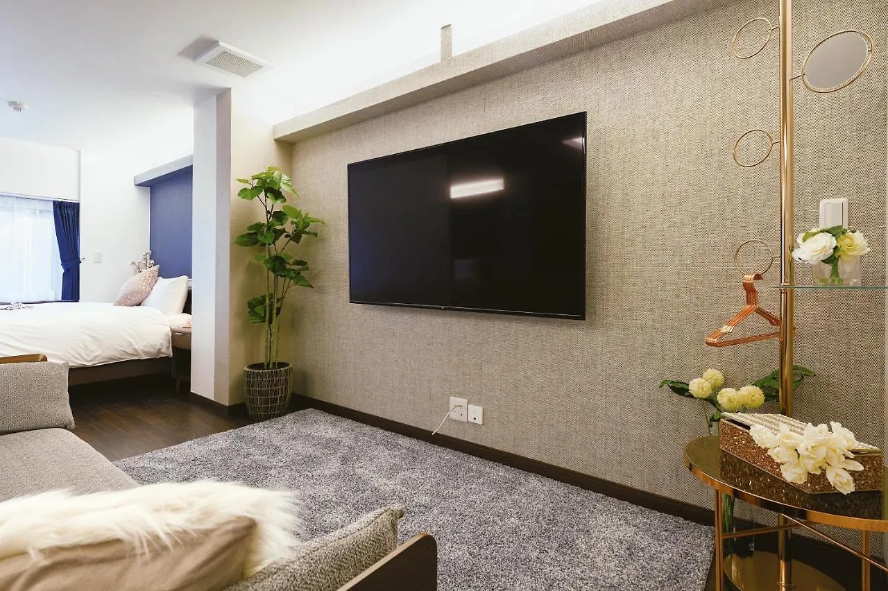 Cherry Blooming Tokyo- All Suite Boutique Hotel 东京伊樱里-中央区全套房艺术酒店 Japonsko