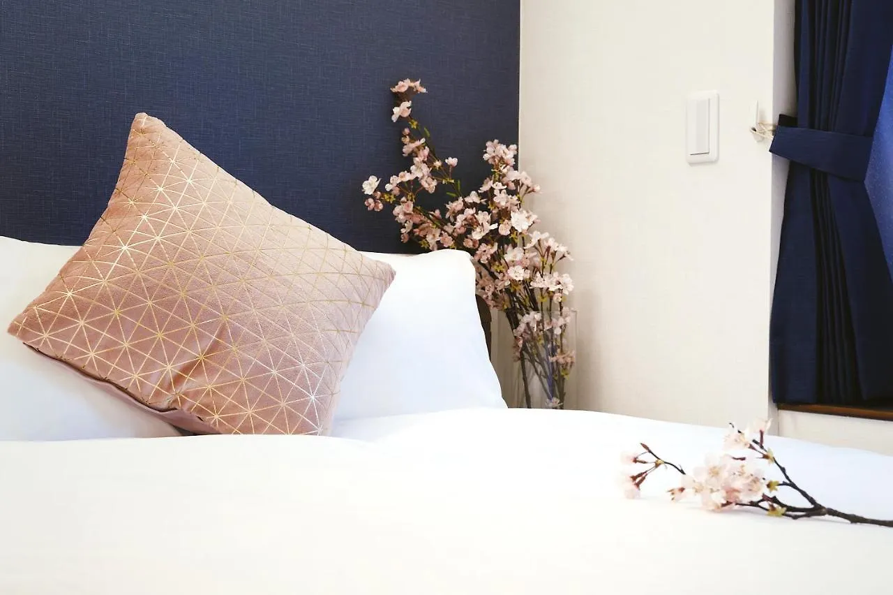 Cherry Blooming Tokyo- All Suite Boutique Hotel 东京伊樱里-中央区全套房艺术酒店