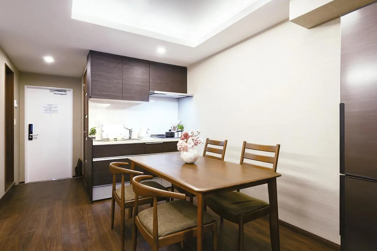 Cherry Blooming Tokyo- All Suite Boutique Hotel 东京伊樱里-中央区全套房艺术酒店